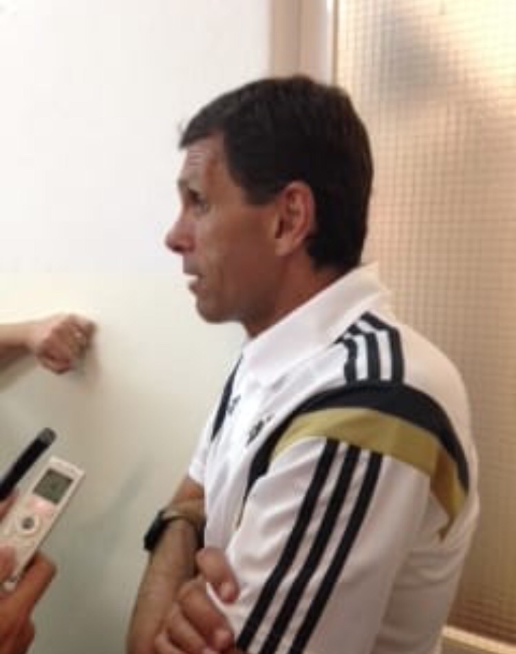 Sunderland manager Gus Poyet being interviewed in the tunnel in Albufeira