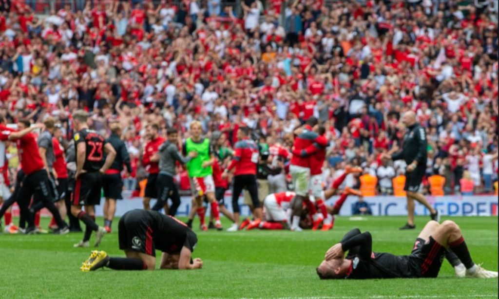 Sunderland losing the play-off final against Charlton at Wembley